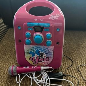 Excellent used condition. Maybe hated three times. Smoke free home